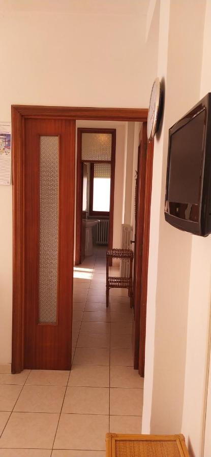 Appartamento Marcella A Due Passi Dal Mare มาร์เชลลี ภายนอก รูปภาพ